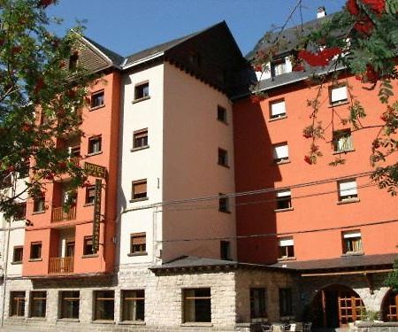 Hotel Villa De Canfranc Exterior photo